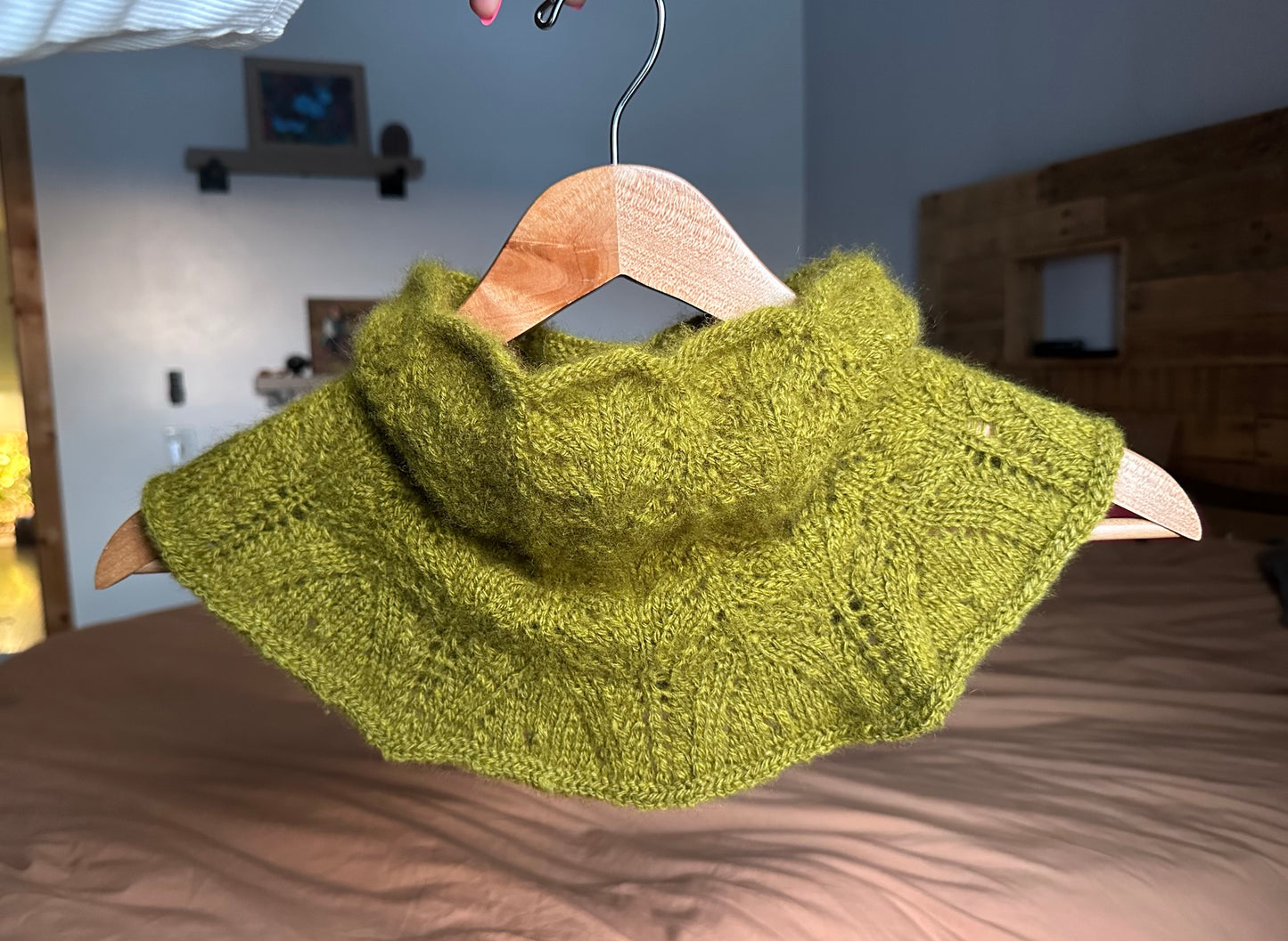 Qiviut shoulder cowl